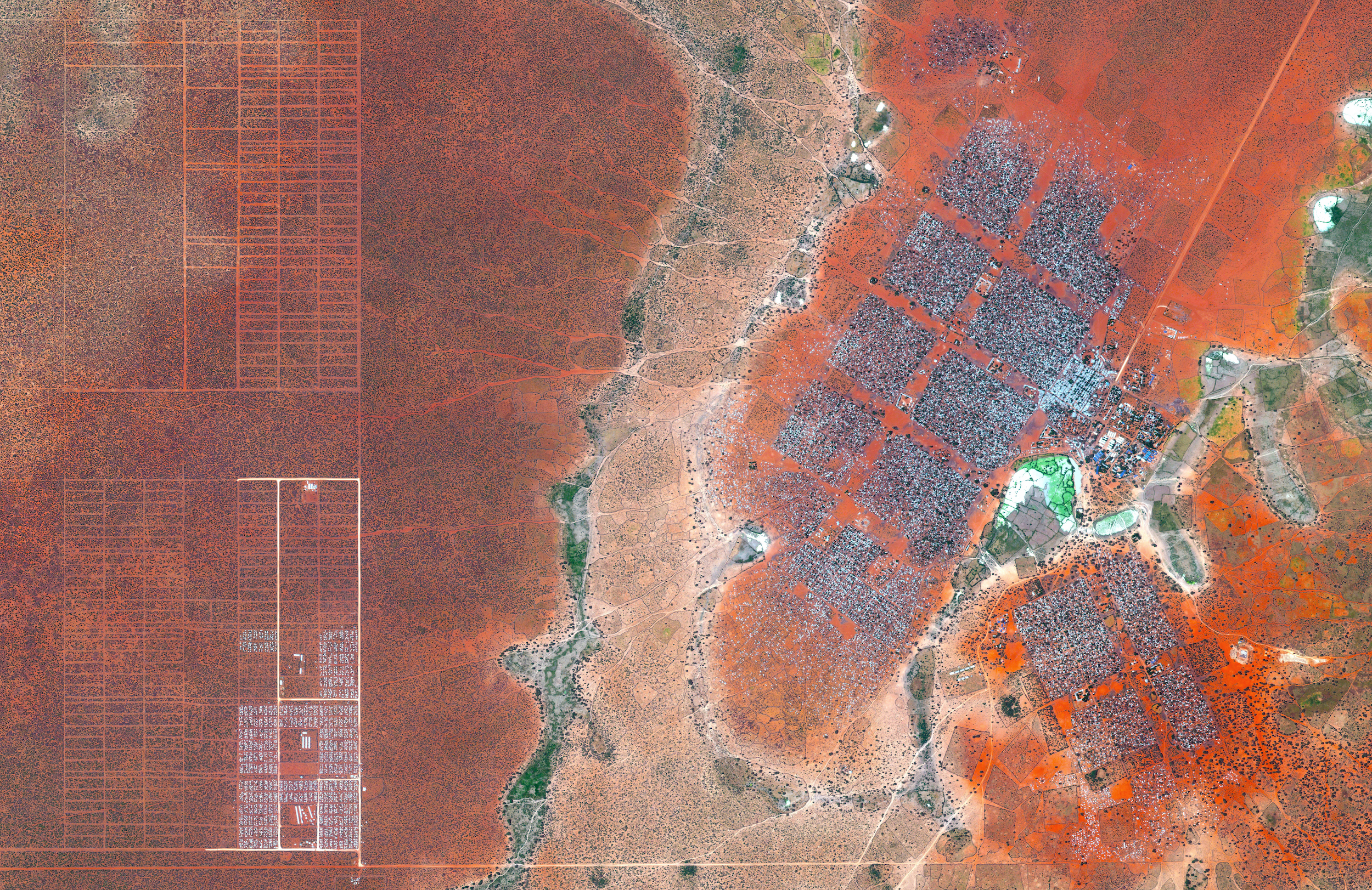 DADAAB REFUGEE CAMP –0·000434°, 40·364929° Reprinted with permission from Overview by Benjamin Grant, copyright (c) 2016. Images (c) 2016 by DigitalGlobe, Inc. Published by Amphoto Books, a division of Penguin Random House, Inc. 
