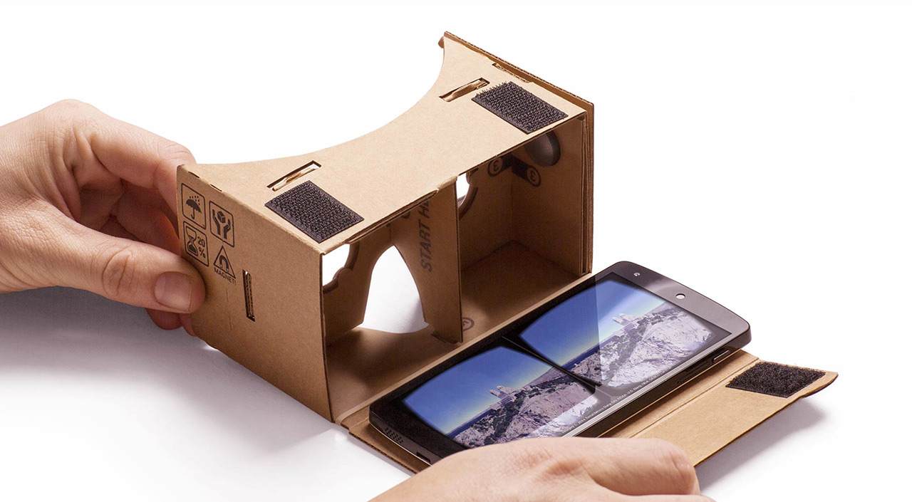 Google Cardboard paper Virtual Reality set now supports Street View