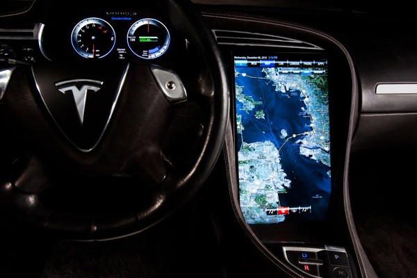 Tesla Model S navigation