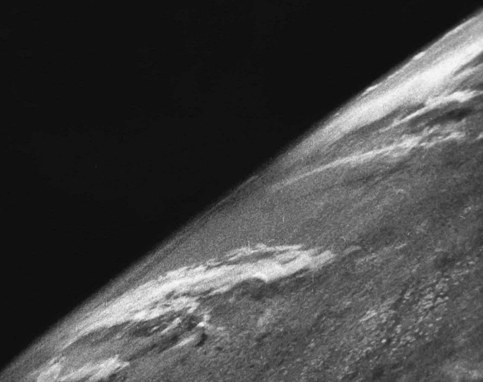 the-first-image-from-space-1946-geoawesomeness